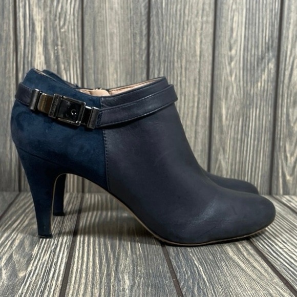 Vince Camuto Booties 8 1/2 genuine leather and suede with buckle - Picture 1 of 6